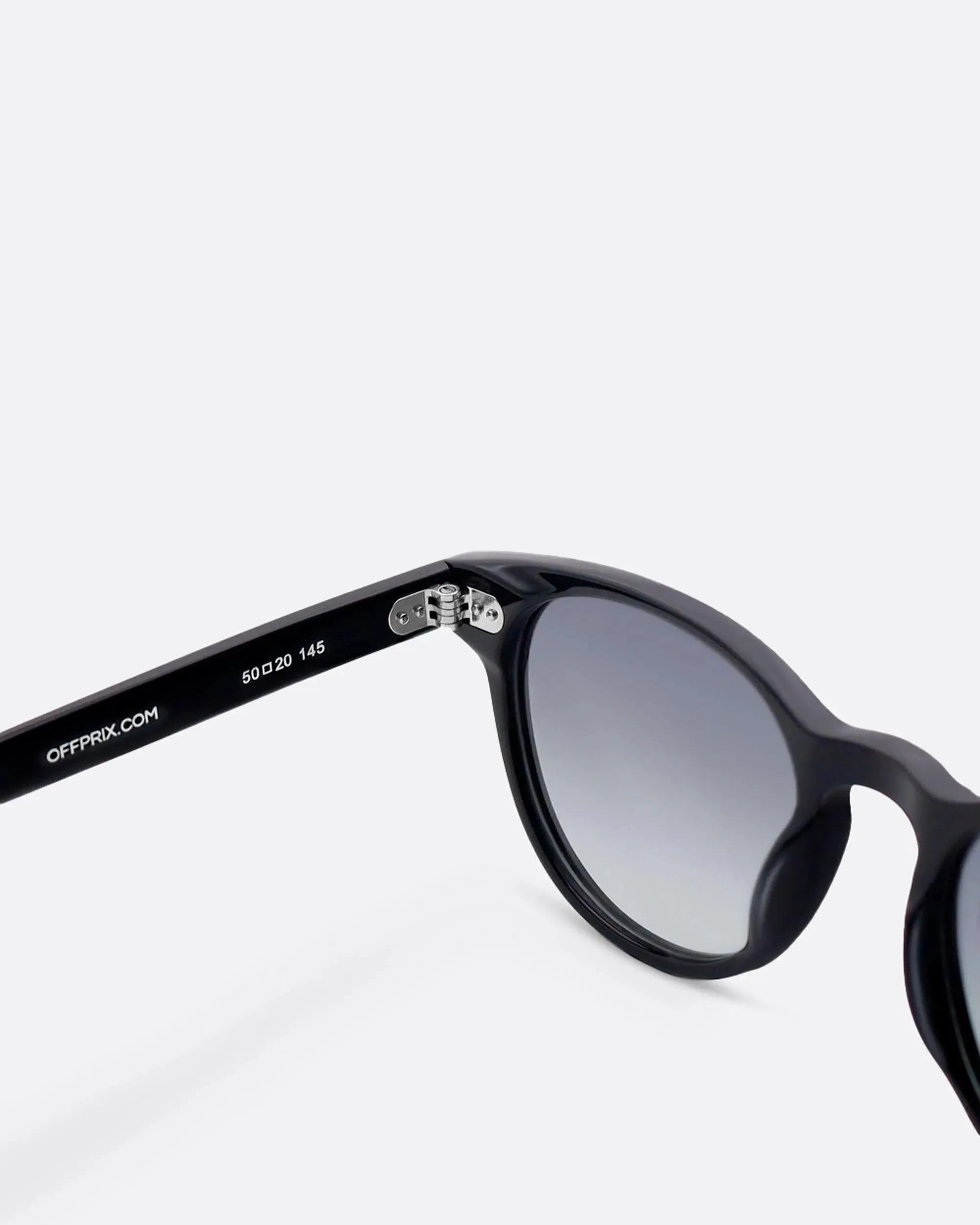 01 - BLACK sunglasses by OFFPRIX made of Italian Mazzucchelli™ acetate with ZEISS™ gradient polarized lenses