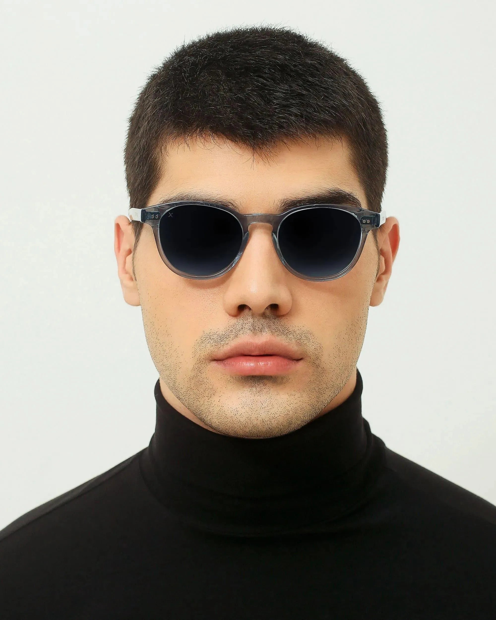 01 - LIGHT BLUE sunglasses by OFFPRIX made of Italian Mazzucchelli™ acetate with ZEISS™ gradient polarized lenses