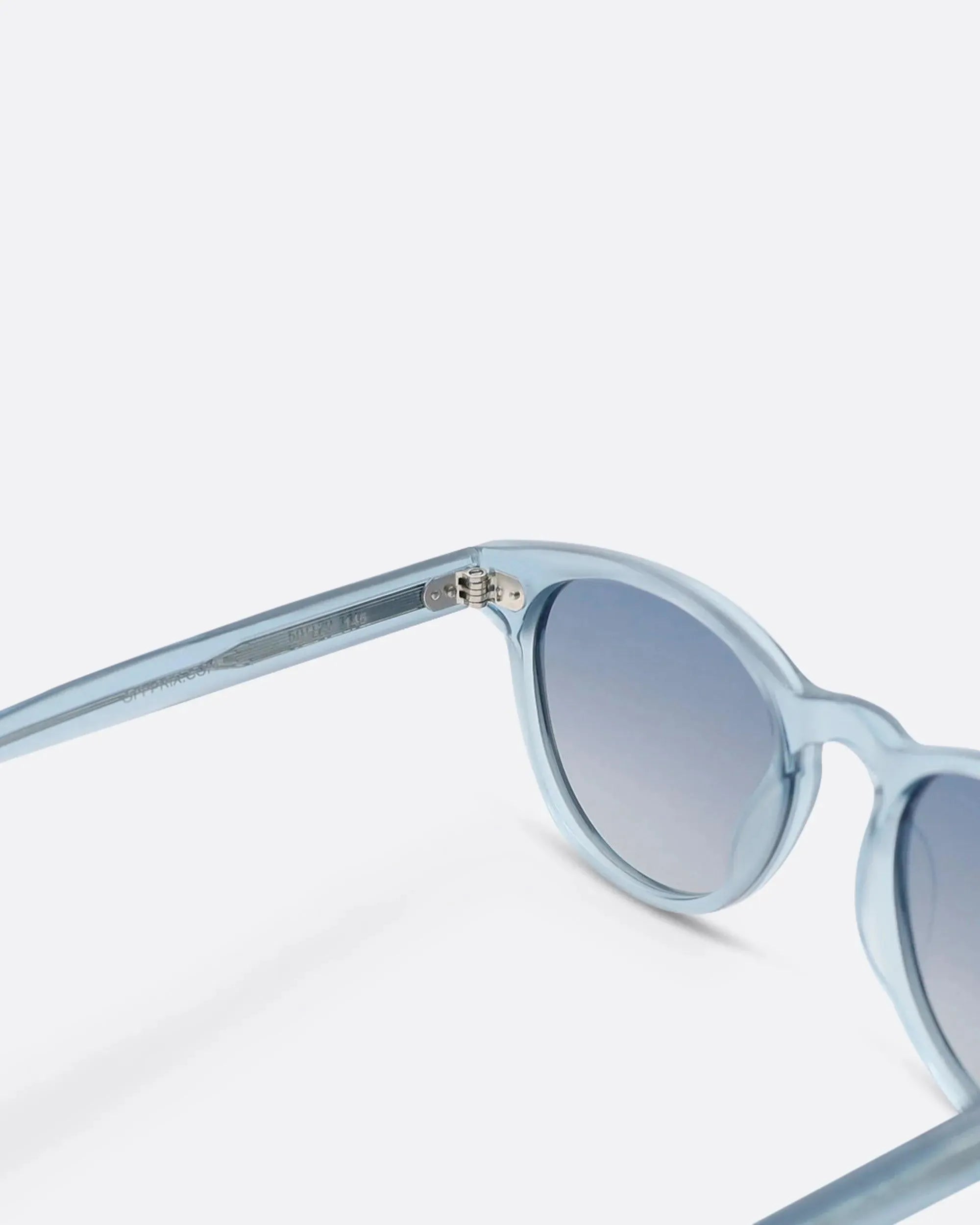 01 - LIGHT BLUE sunglasses by OFFPRIX made of Italian Mazzucchelli™ acetate with ZEISS™ gradient polarized lenses