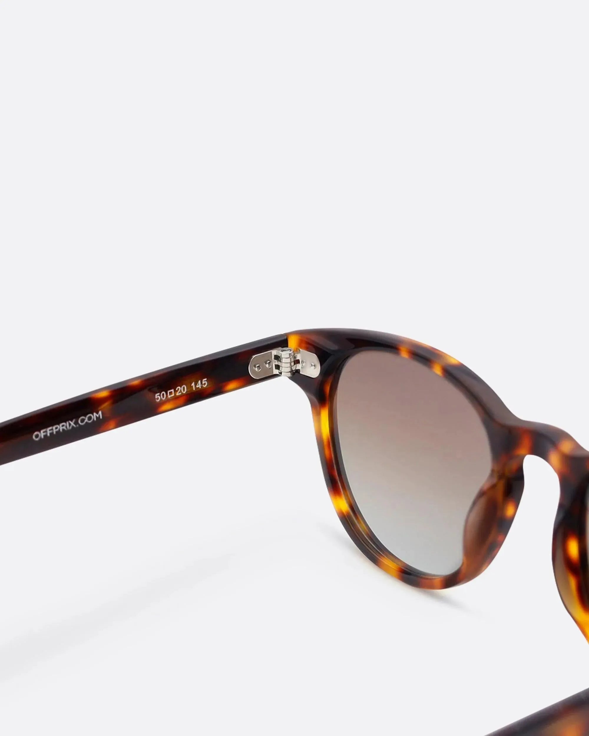 01 - TORTOISE sunglasses by OFFPRIX made of Italian Mazzucchelli™ acetate with ZEISS™ gradient polarized lenses