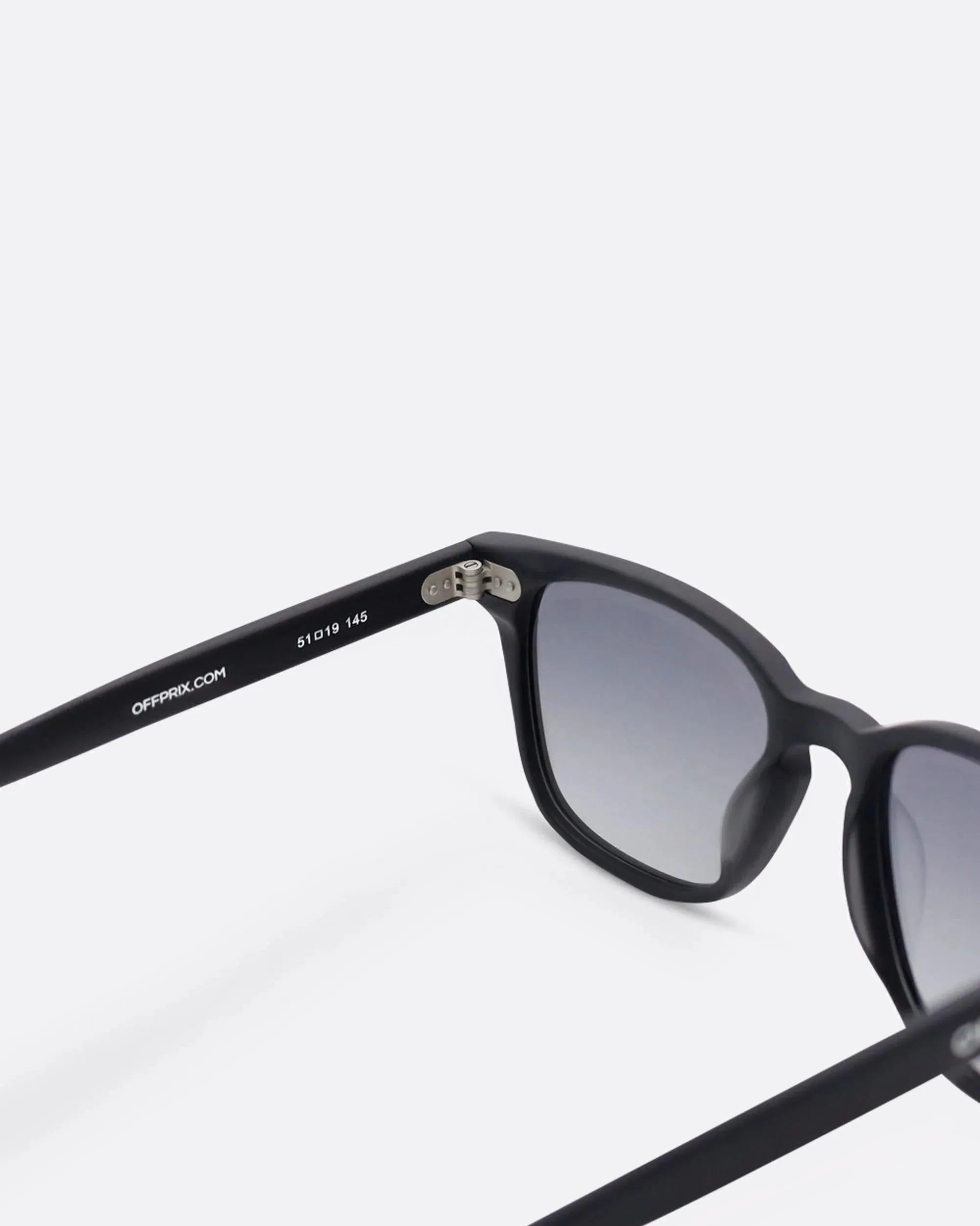 02 - BLACK sunglasses by OFFPRIX made of Italian Mazzucchelli™ acetate with ZEISS™ gradient polarized lenses