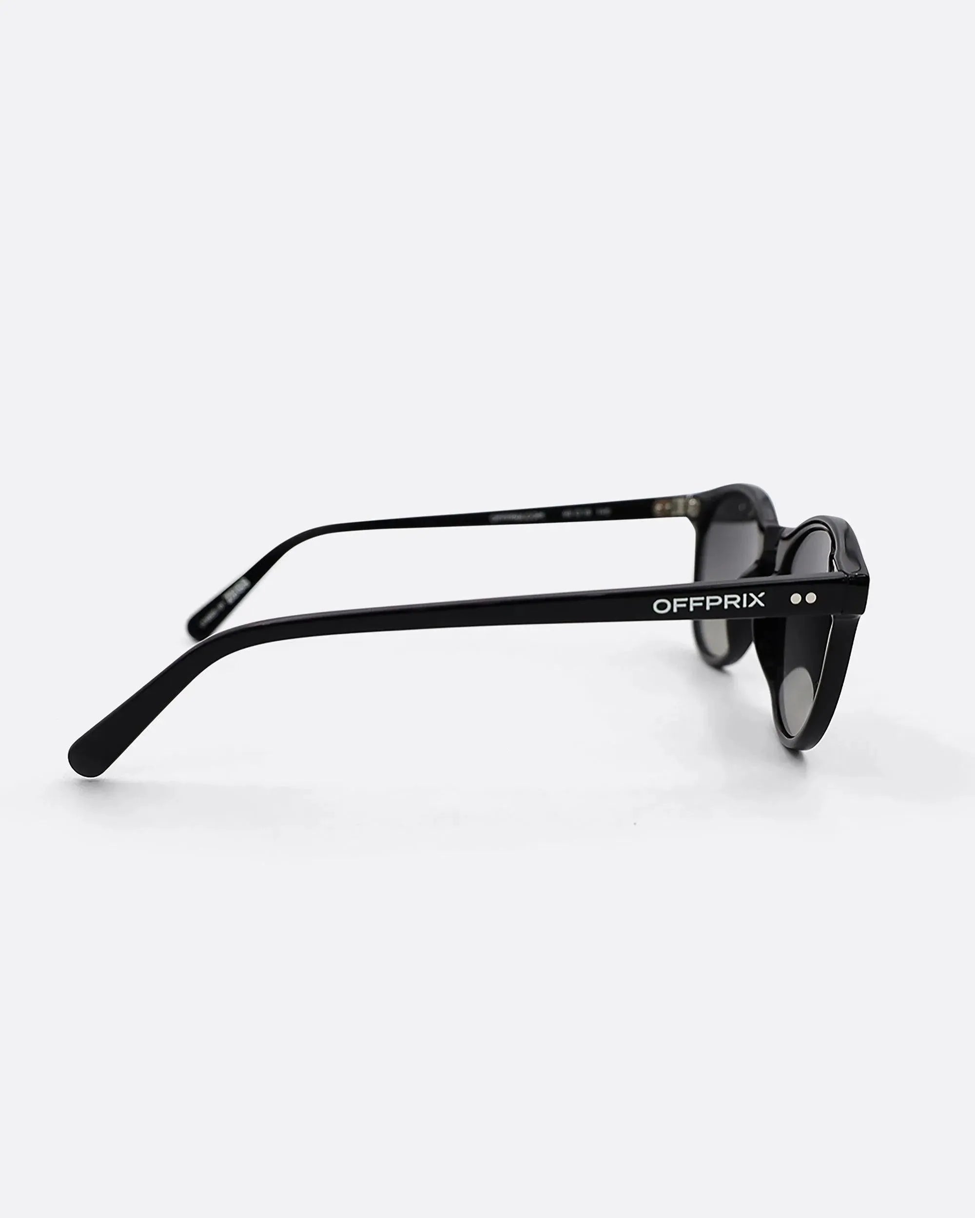03 - BLACK sunglasses by OFFPRIX made of Italian Mazzucchelli™ acetate with ZEISS™ gradient polarized lenses