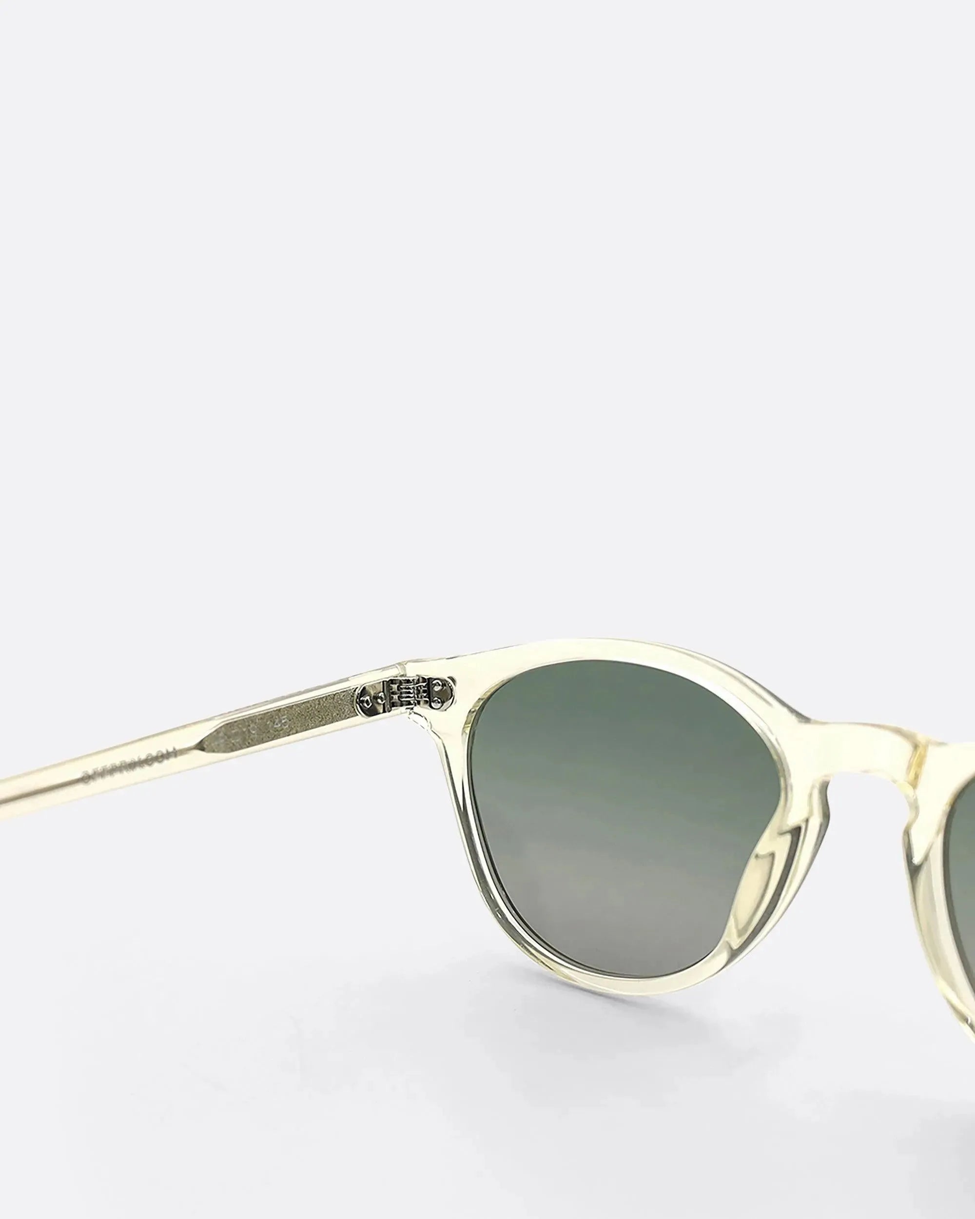 03 - CHAMPAGNE GREEN sunglasses by OFFPRIX made of Italian Mazzucchelli™ acetate with ZEISS™ gradient polarized lenses