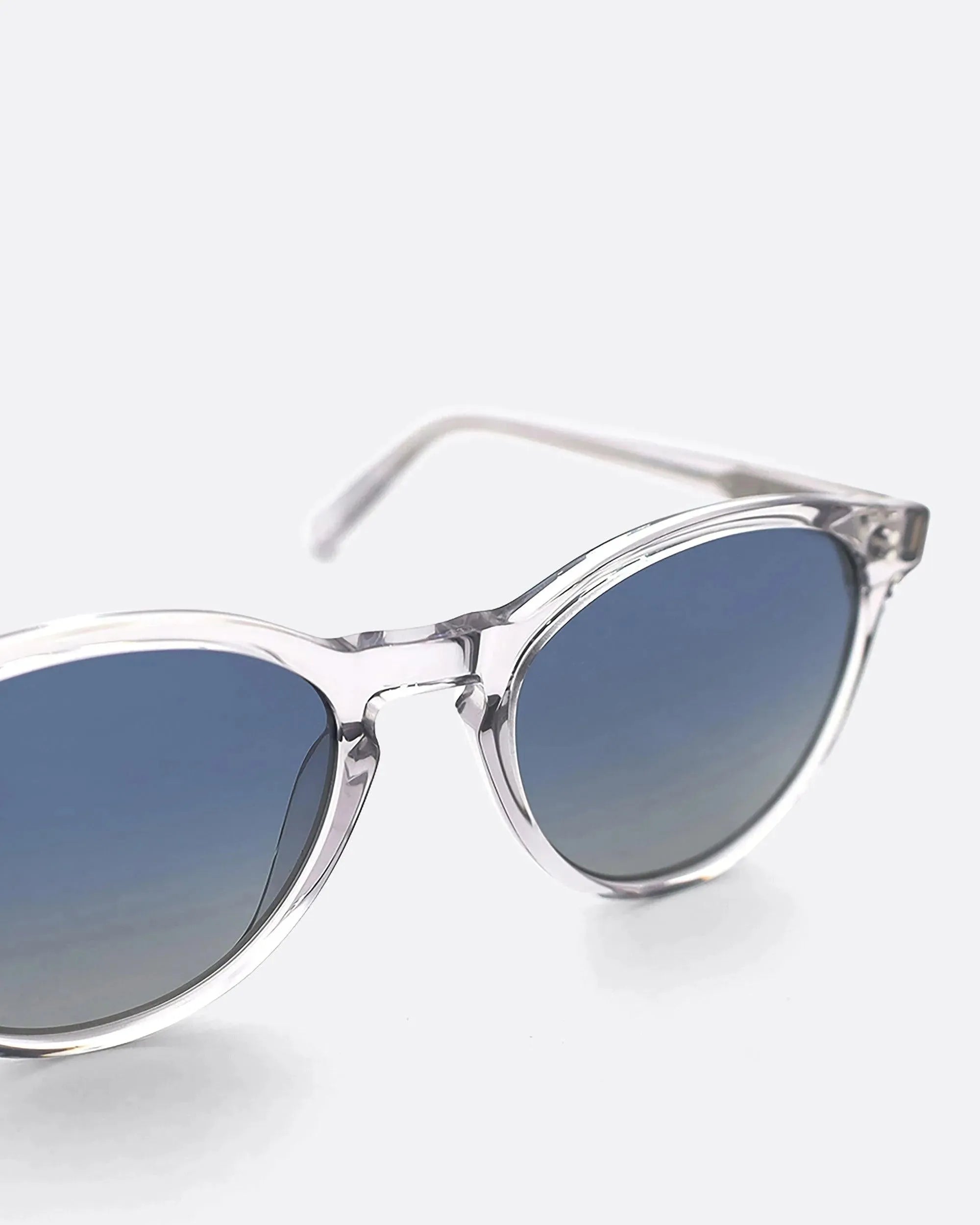 03 - CRYSTAL BLUE sunglasses by OFFPRIX made of Italian Mazzucchelli™ acetate with ZEISS™ gradient polarized lenses