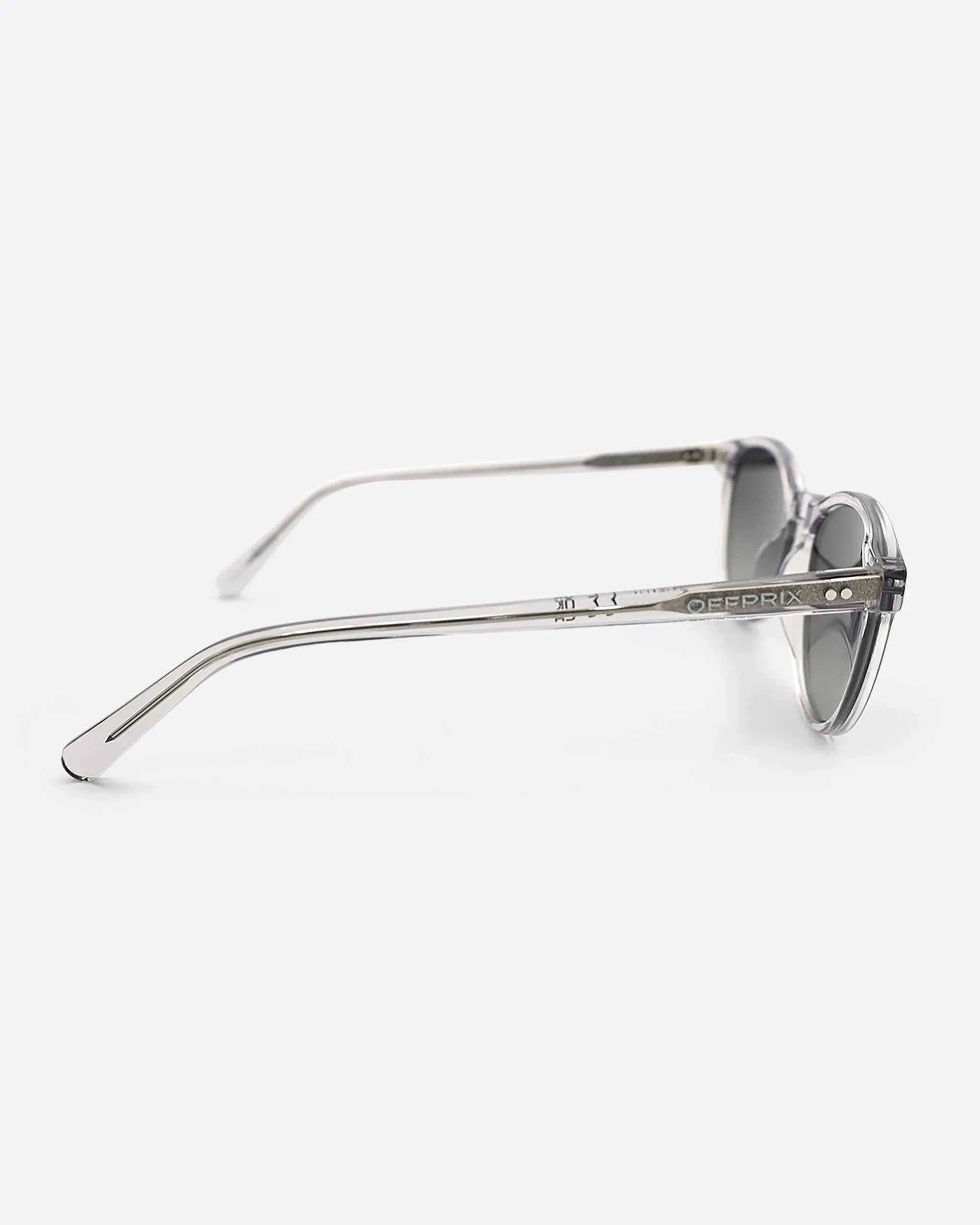 03 - CRYSTAL GREY sunglasses by OFFPRIX made of Italian Mazzucchelli™ acetate with ZEISS™ gradient polarized lenses