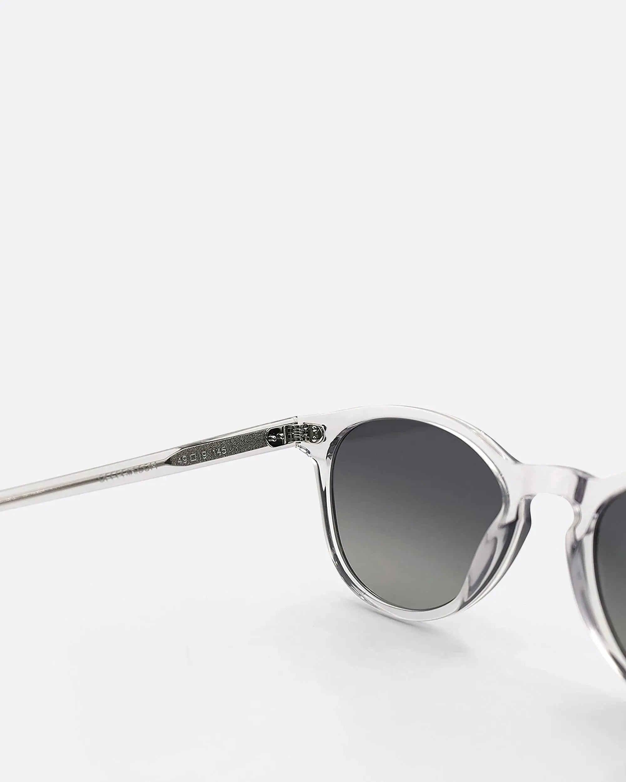 03 - CRYSTAL GREY sunglasses by OFFPRIX made of Italian Mazzucchelli™ acetate with ZEISS™ gradient polarized lenses