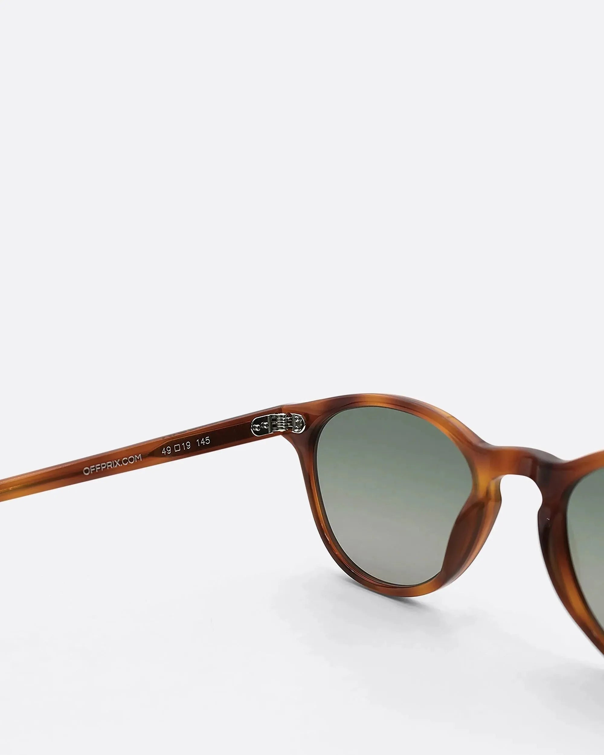 03 - HAVANA GREEN sunglasses by OFFPRIX made of Italian Mazzucchelli™ acetate with ZEISS™ gradient polarized lenses