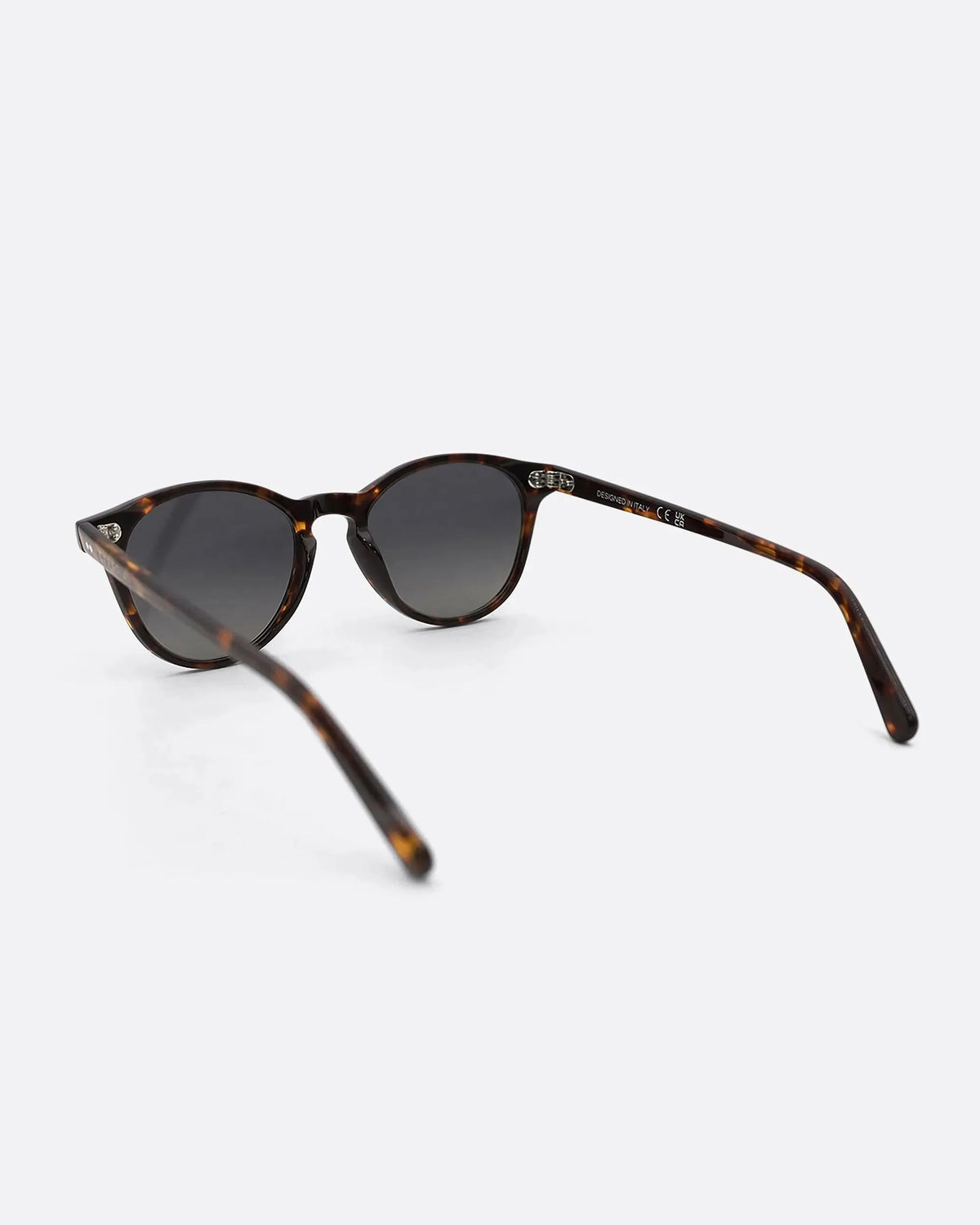 03 - TORTOISE GREY sunglasses by OFFPRIX made of Italian Mazzucchelli™ acetate with ZEISS™ gradient polarized lenses