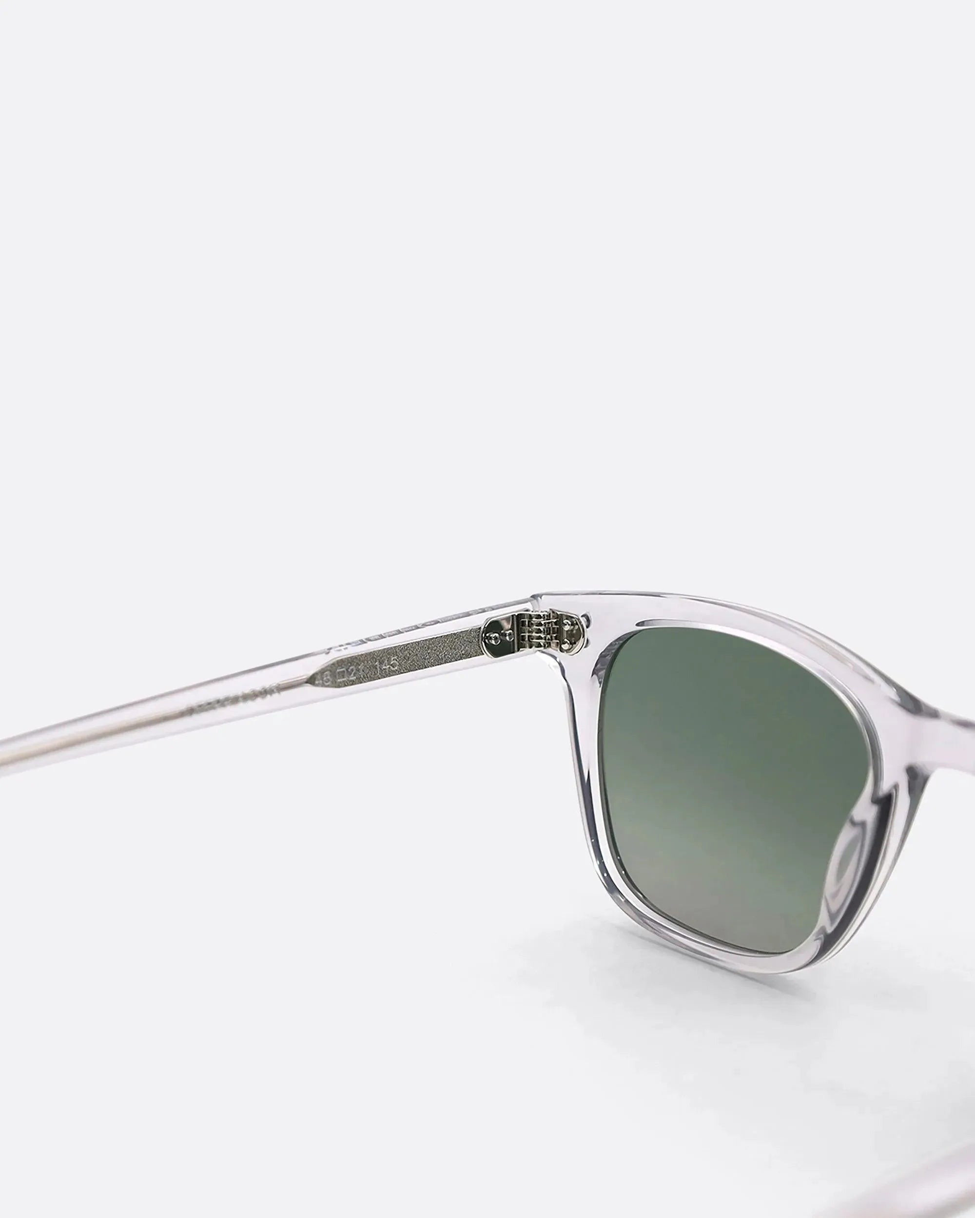 04 - CRYSTAL GREEN sunglasses by OFFPRIX made of Italian Mazzucchelli™ acetate with ZEISS™ gradient polarized lenses