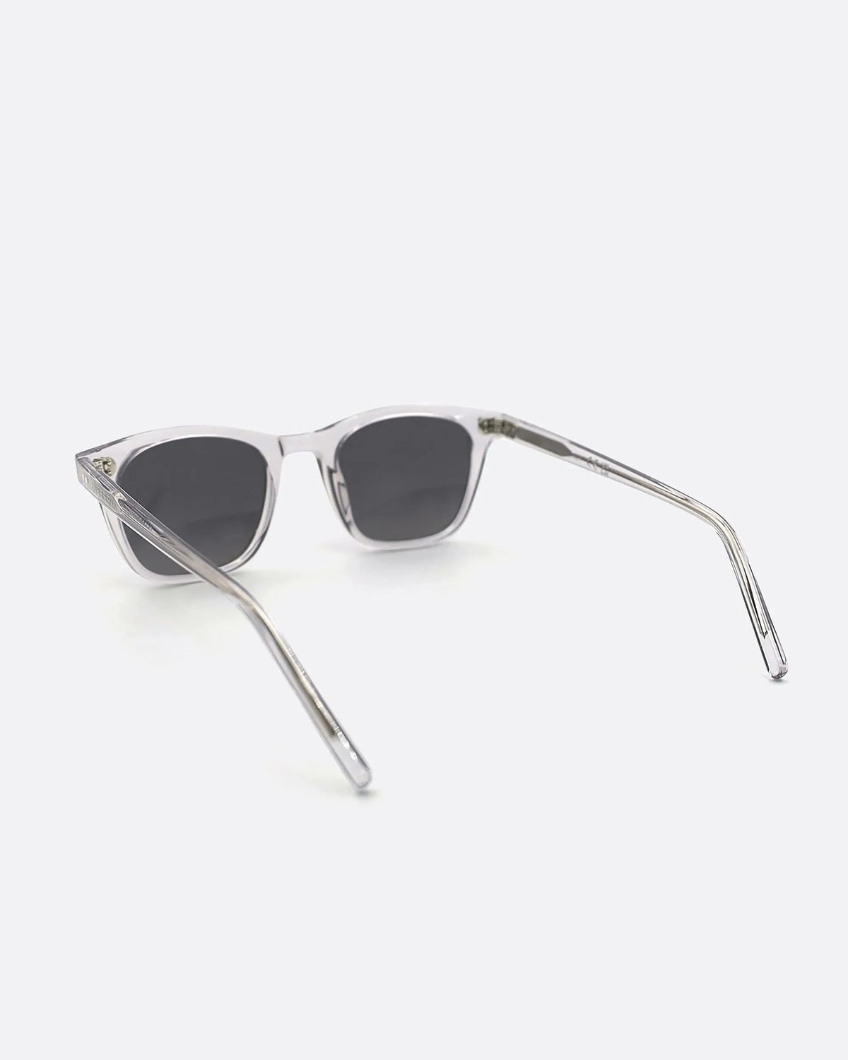 04 - CRYSTAL GREY sunglasses by OFFPRIX made of Italian Mazzucchelli™ acetate with ZEISS™ gradient polarized lenses