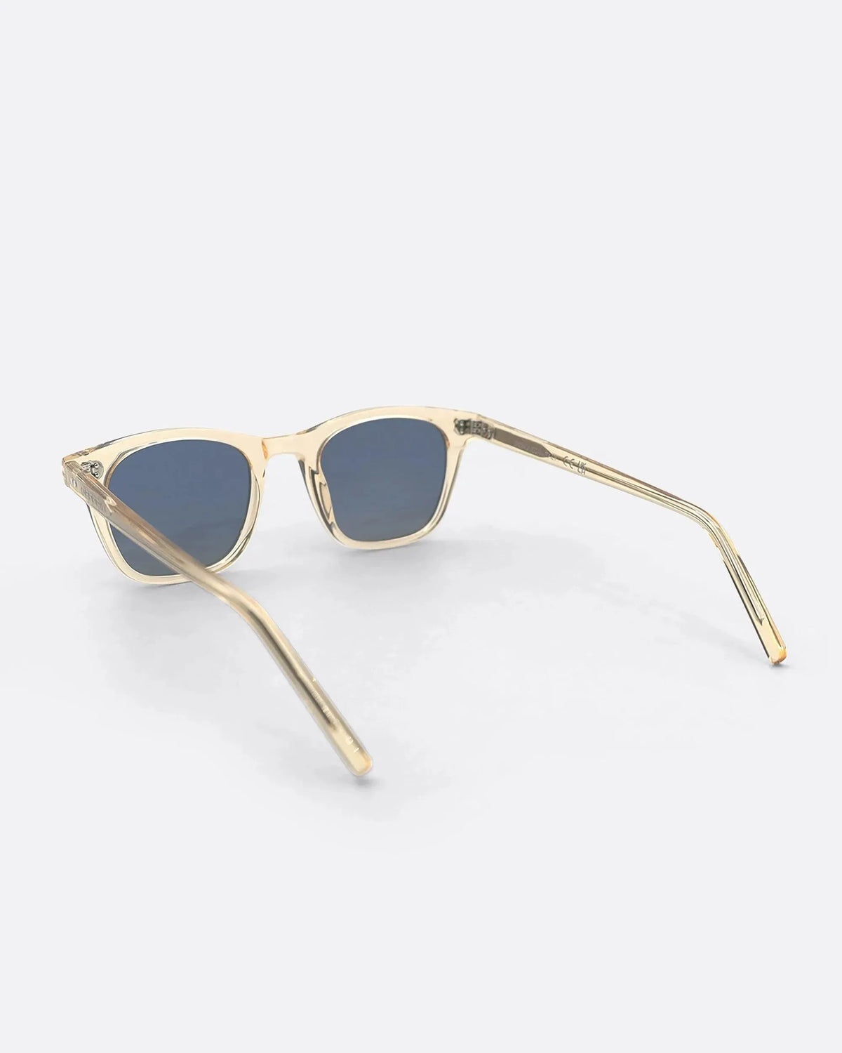 04 - ECRU BLUE sunglasses by OFFPRIX made of Italian Mazzucchelli™ acetate with ZEISS™ gradient polarized lenses