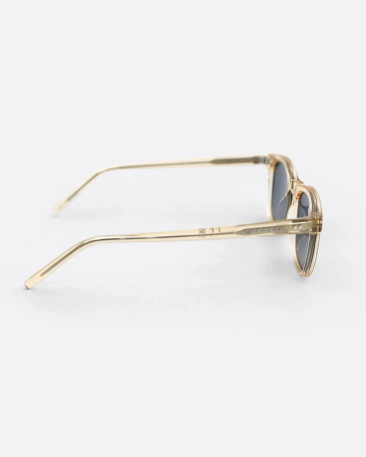 04 - ECRU BLUE sunglasses by OFFPRIX made of Italian Mazzucchelli™ acetate with ZEISS™ gradient polarized lenses
