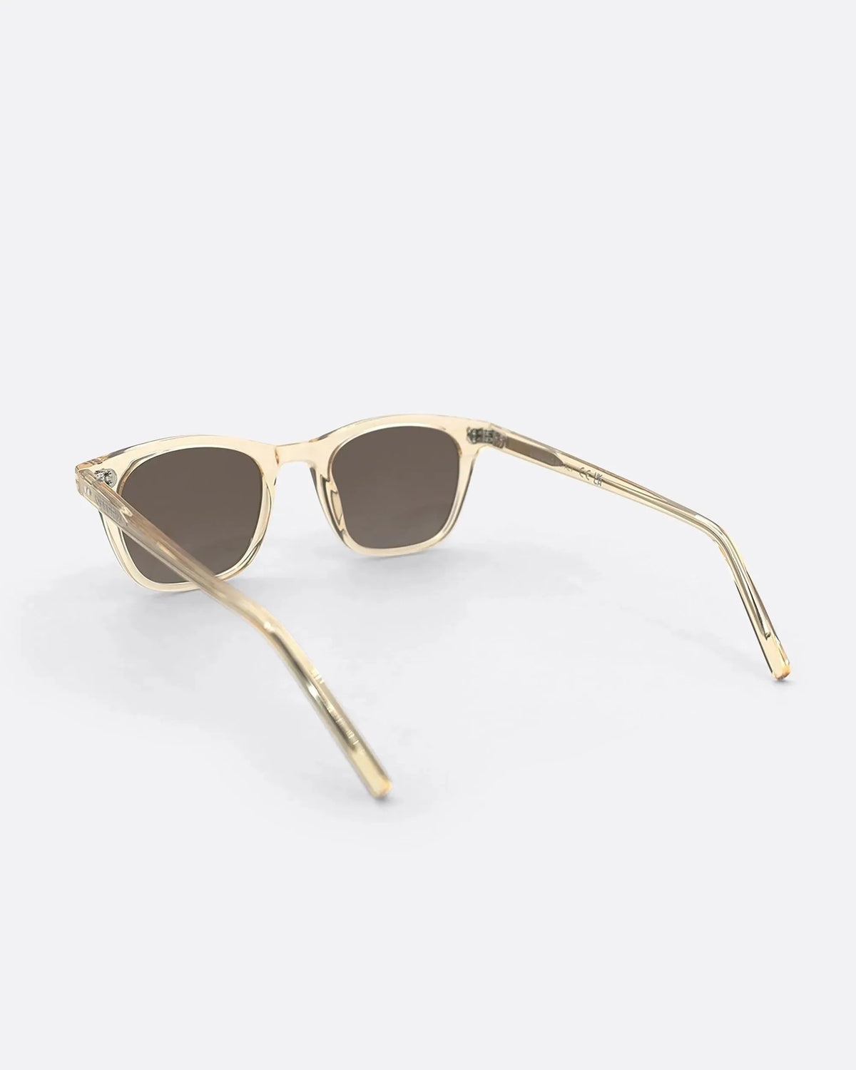 04 - ECRU BROWN sunglasses by OFFPRIX made of Italian Mazzucchelli™ acetate with ZEISS™ gradient polarized lenses