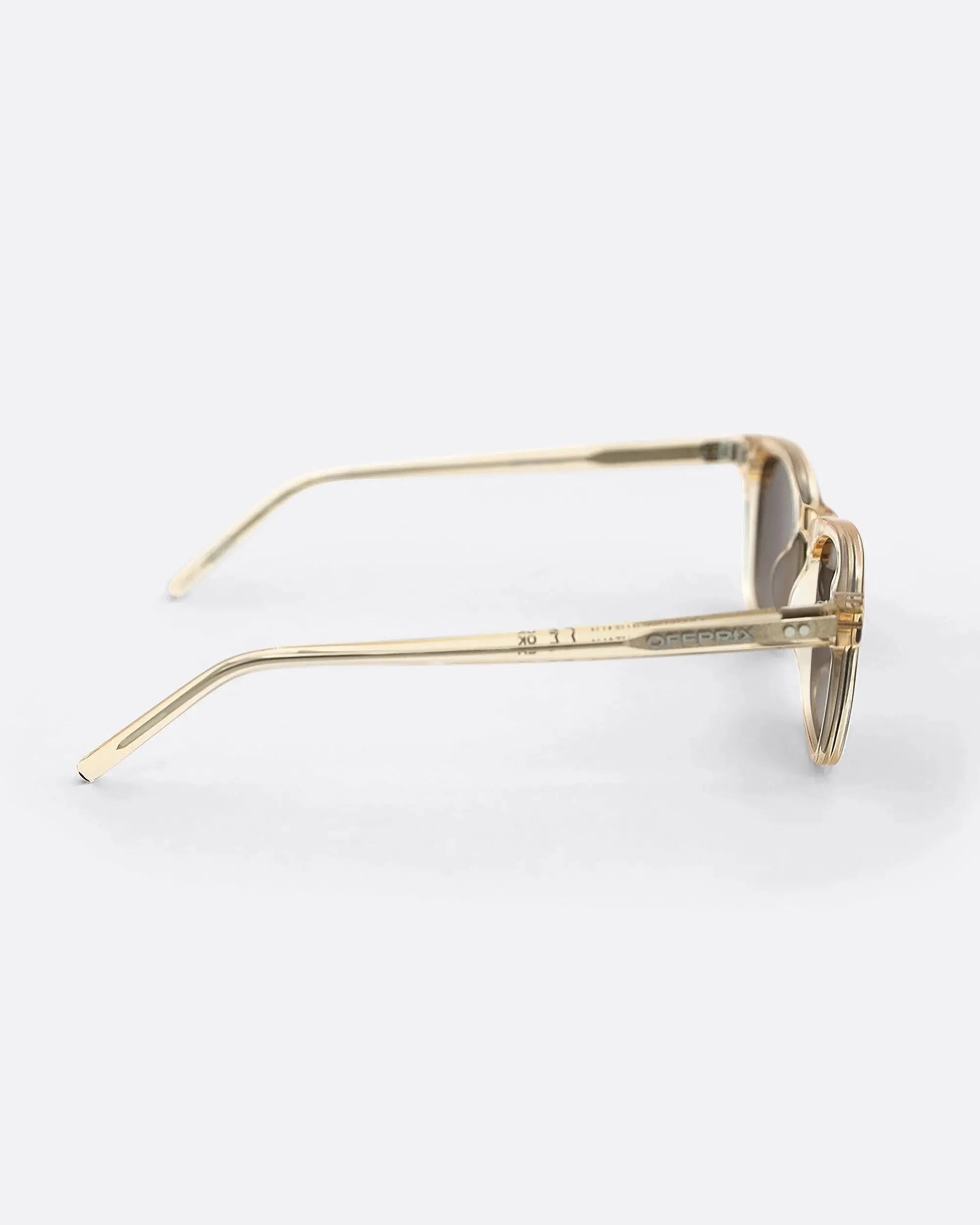 04 - ECRU BROWN sunglasses by OFFPRIX made of Italian Mazzucchelli™ acetate with ZEISS™ gradient polarized lenses