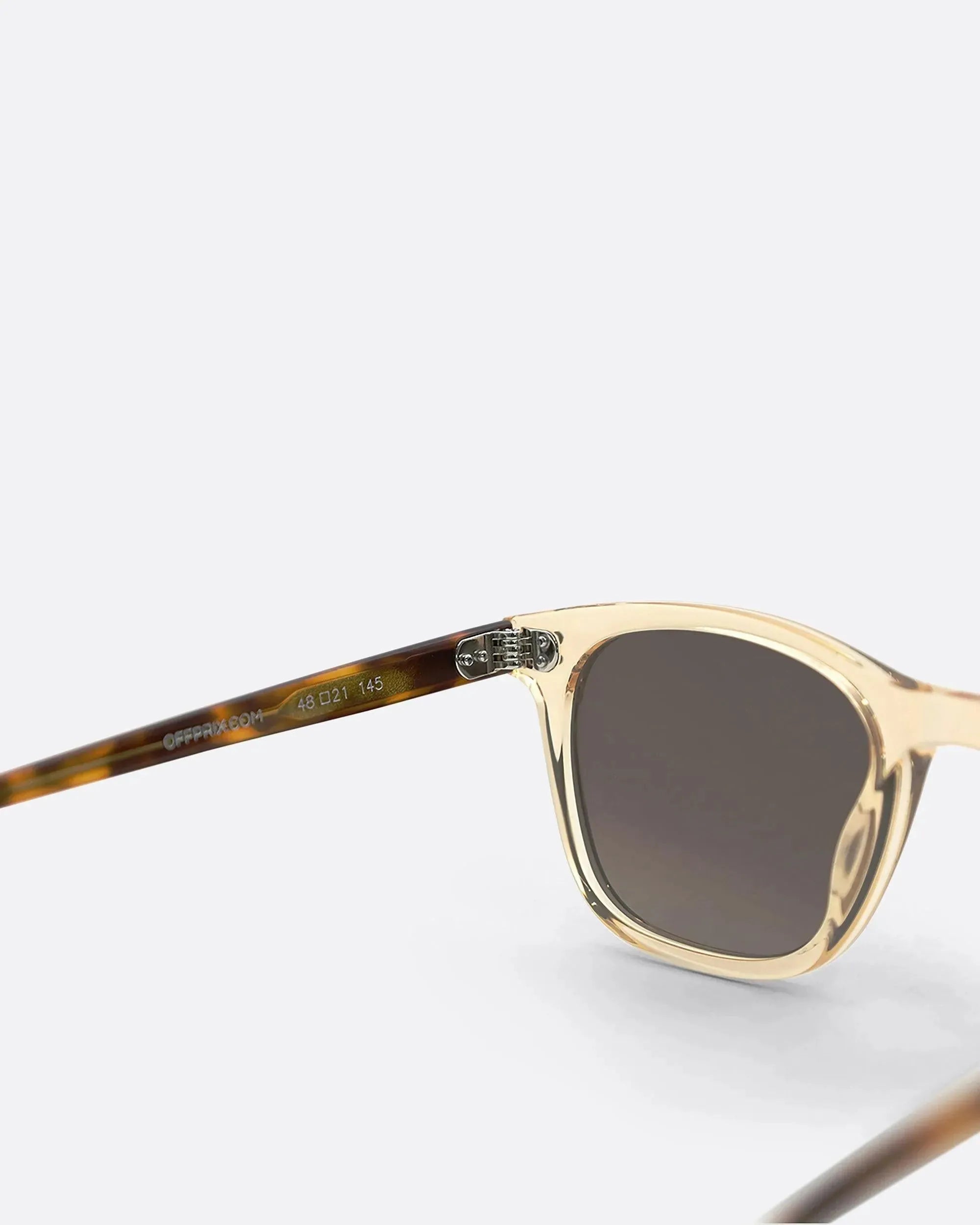 04 - ECRU TORTOISE BROWN sunglasses by OFFPRIX made of Italian Mazzucchelli™ acetate with ZEISS™ gradient polarized lenses