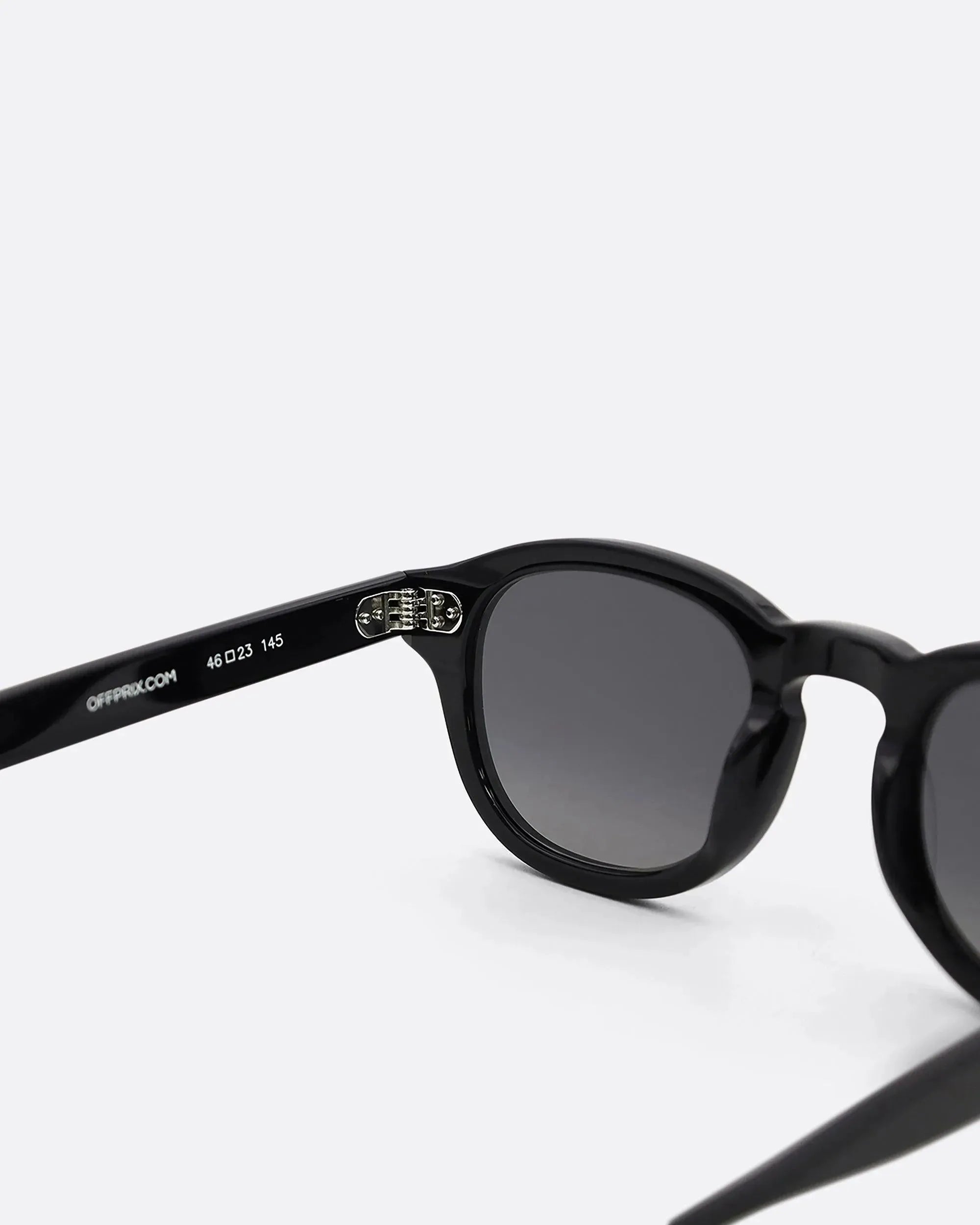 LINO - BLACK sunglasses by OFFPRIX made of Italian Mazzucchelli™ acetate with ZEISS™ gradient polarized lenses