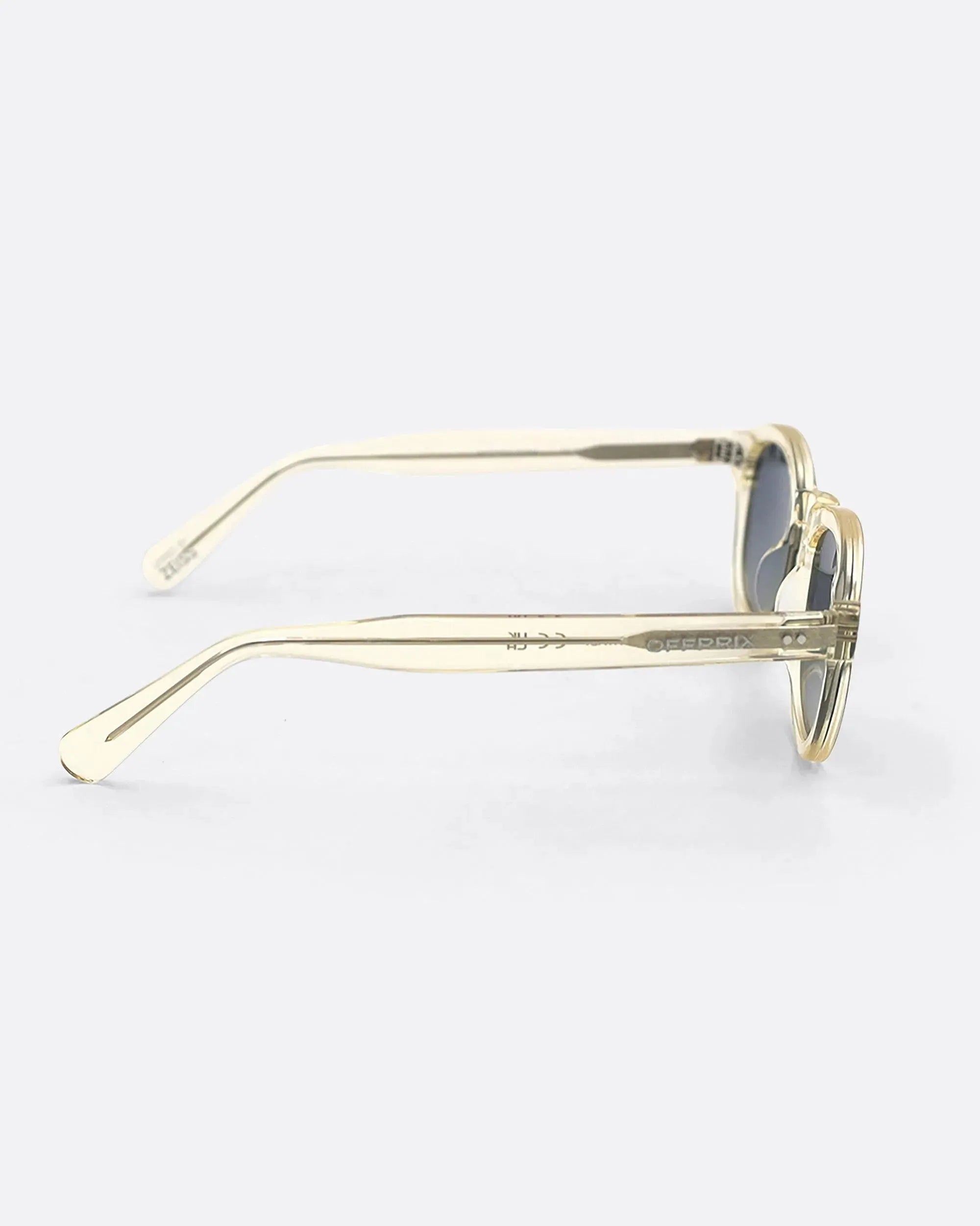 LINO - CHAMPAGNE BLUE sunglasses by OFFPRIX made of Italian Mazzucchelli™ acetate with ZEISS™ gradient polarized lenses