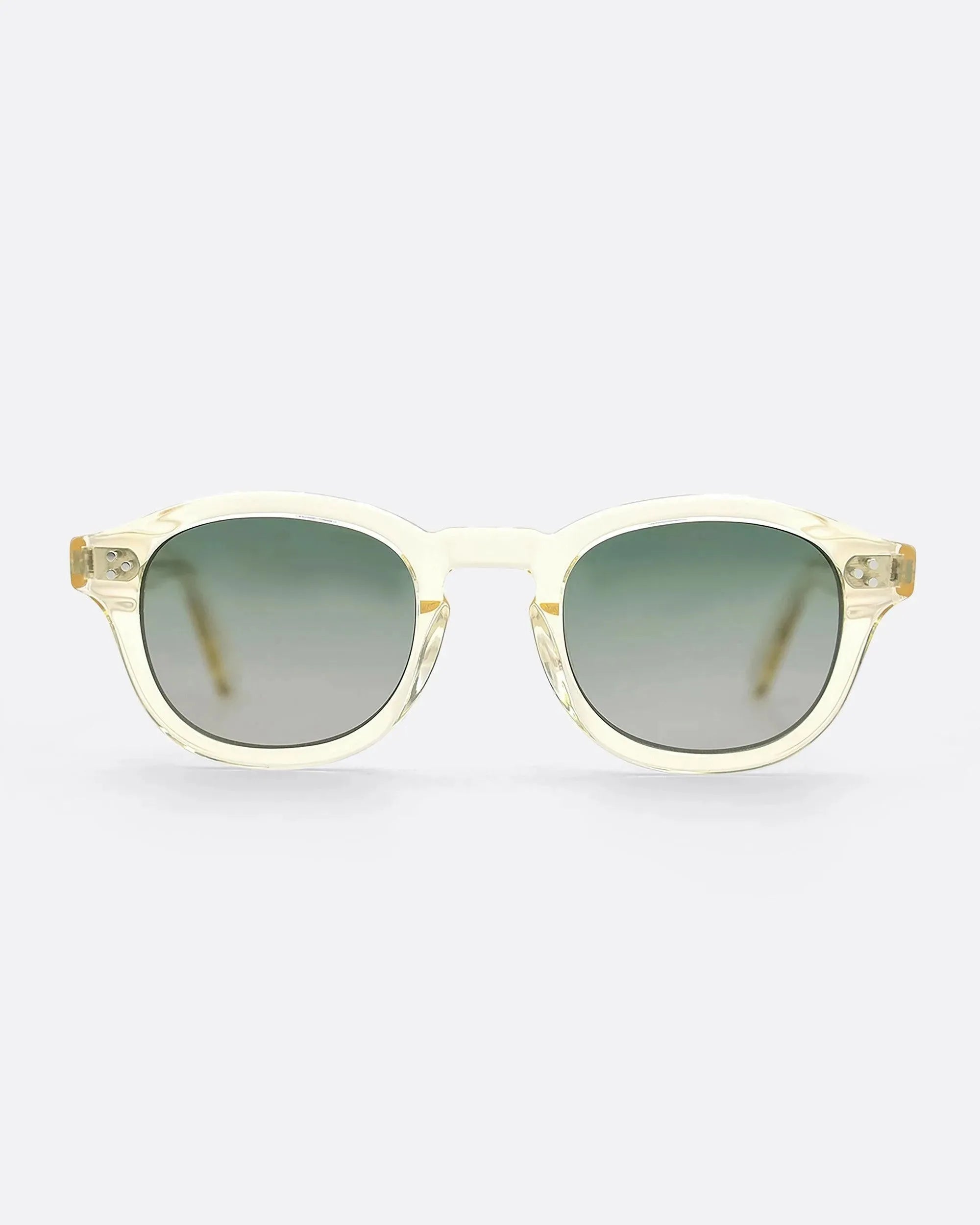 LINO - CHAMPAGNE GREEN sunglasses by OFFPRIX made of Italian Mazzucchelli™ acetate with ZEISS™ gradient polarized lenses