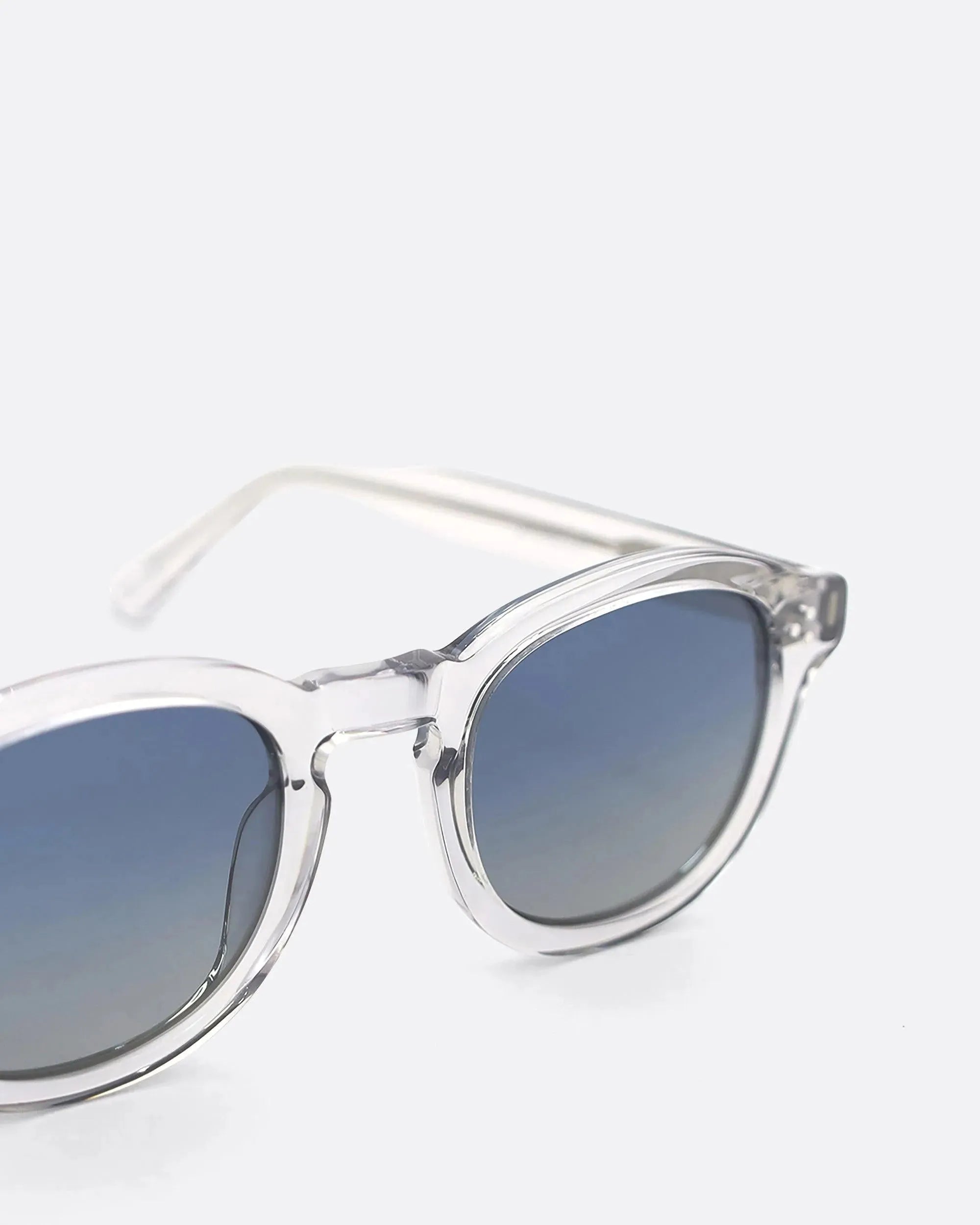 LINO - CRYSTAL BLUE sunglasses by OFFPRIX made of Italian Mazzucchelli™ acetate with ZEISS™ gradient polarized lenses