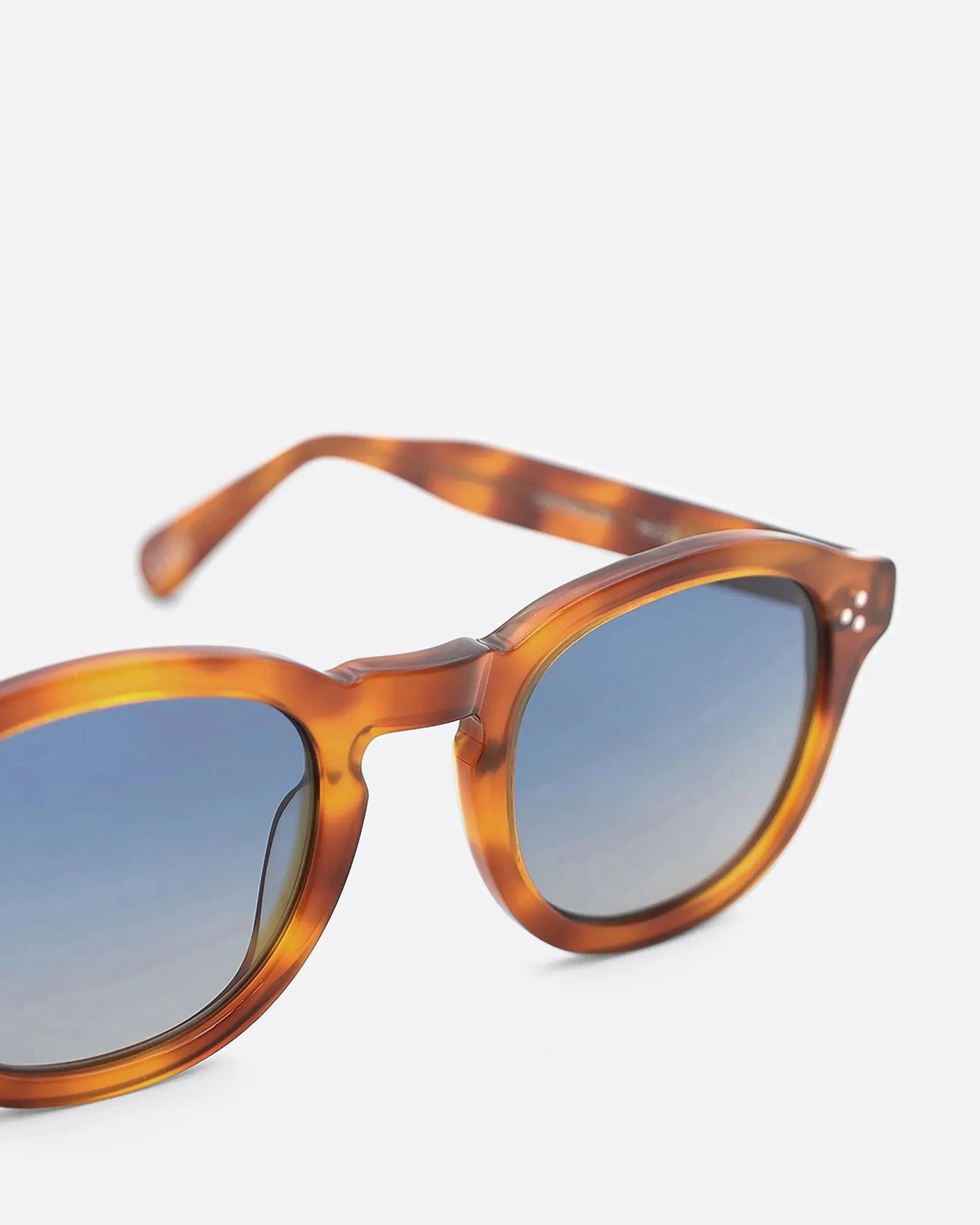 LINO - HAVANA BLUE sunglasses by OFFPRIX made of Italian Mazzucchelli™ acetate with ZEISS™ gradient polarized lenses