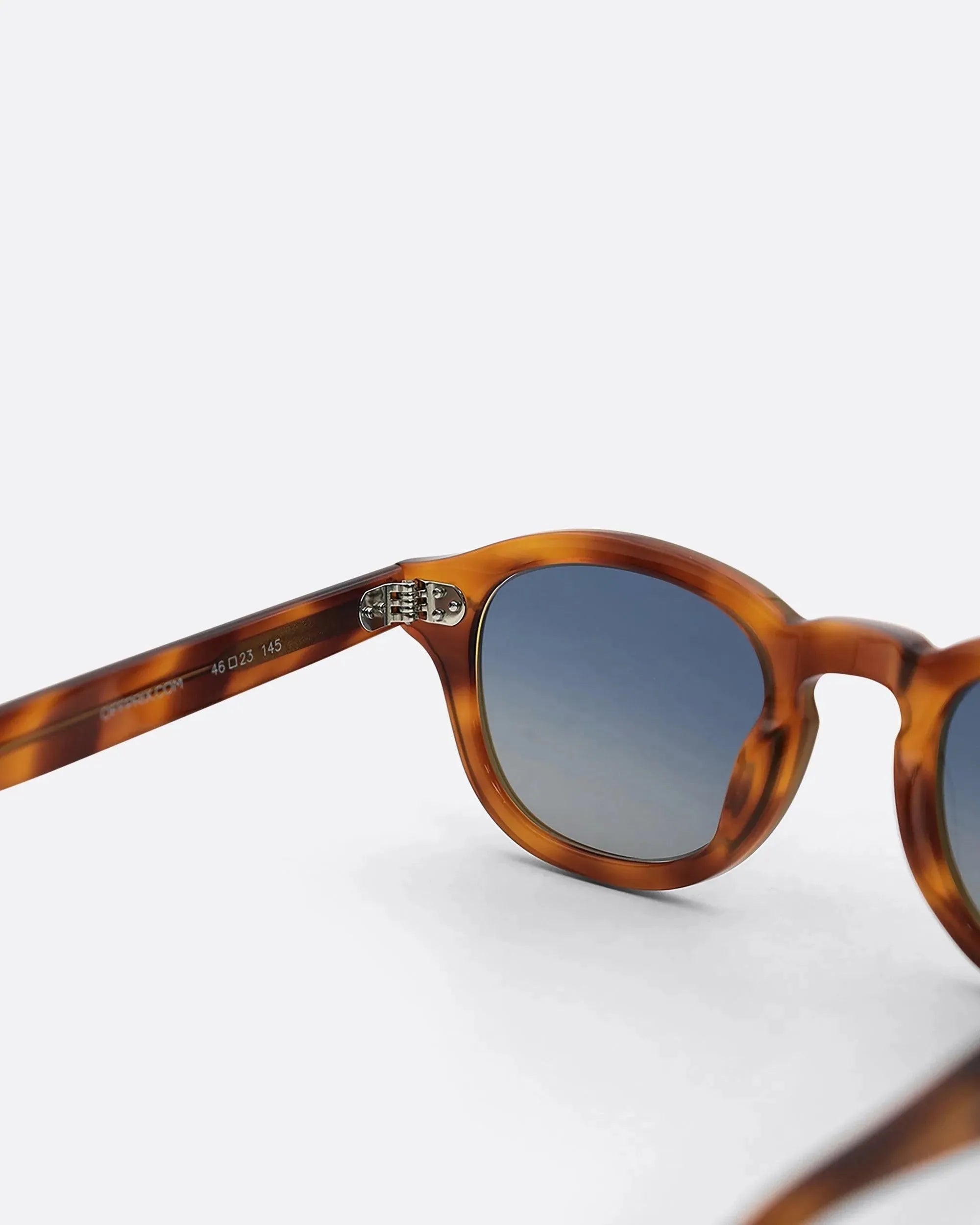 LINO - HAVANA BLUE sunglasses by OFFPRIX made of Italian Mazzucchelli™ acetate with ZEISS™ gradient polarized lenses