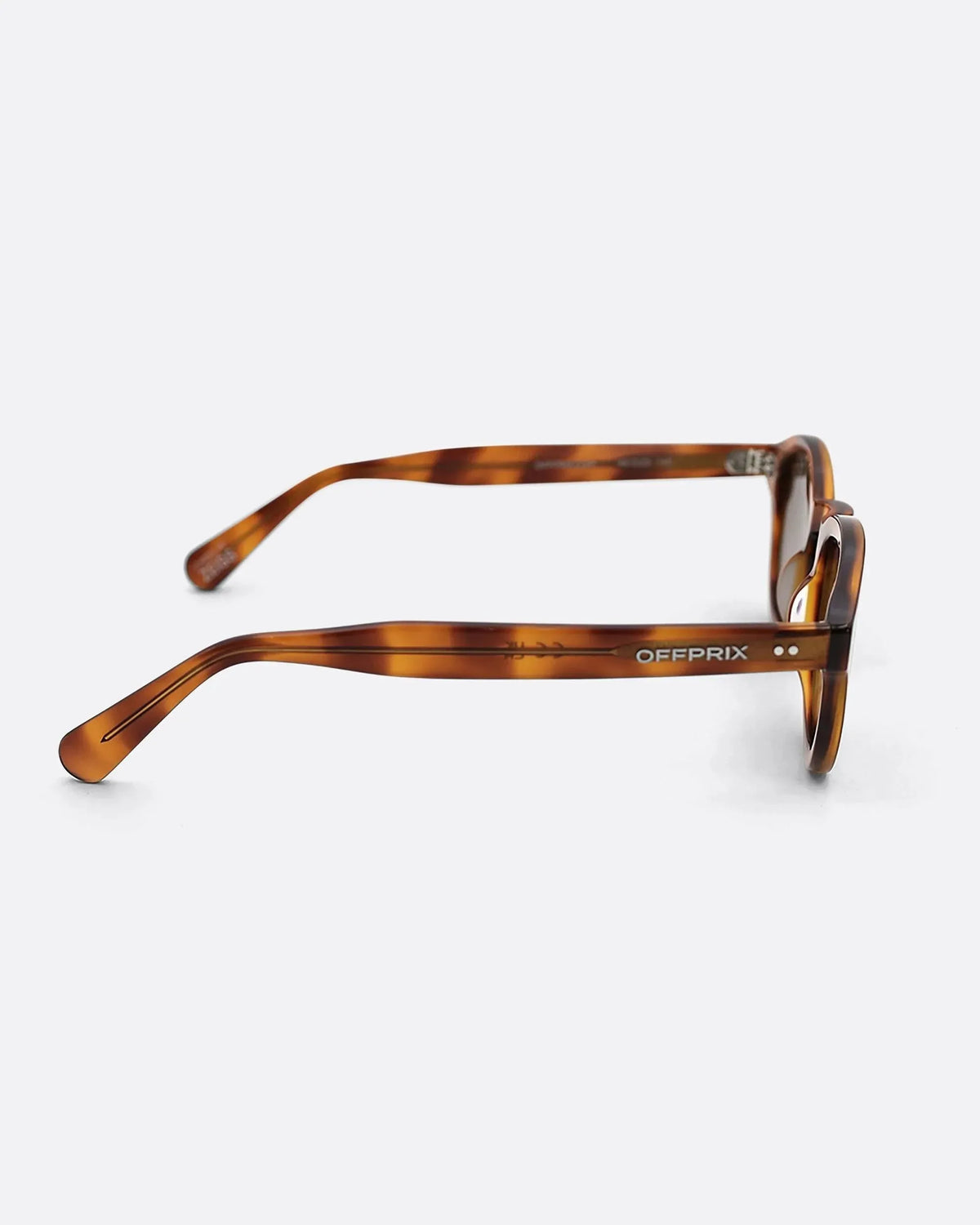 LINO - HAVANA BROWN sunglasses by OFFPRIX made of Italian Mazzucchelli™ acetate with ZEISS™ gradient polarized lenses