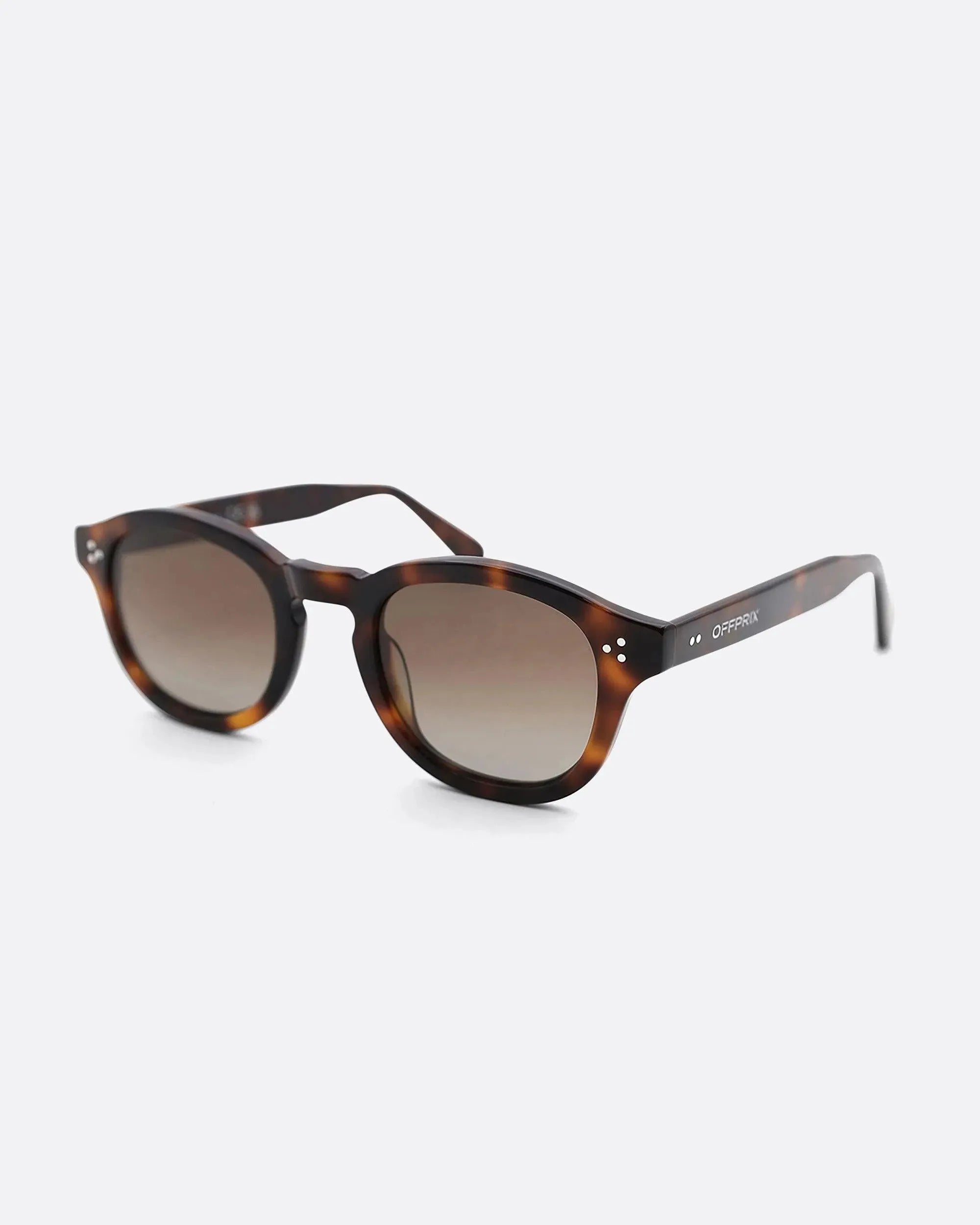 LINO - TORTOISE BROWN sunglasses by OFFPRIX made of Italian Mazzucchelli™ acetate with ZEISS™ gradient polarized lenses