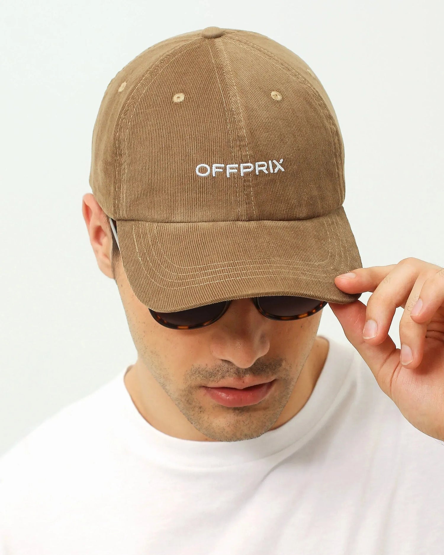 Discover the OFFPRIX ©ACCESSORIES collection with premium materials and refined Italian style