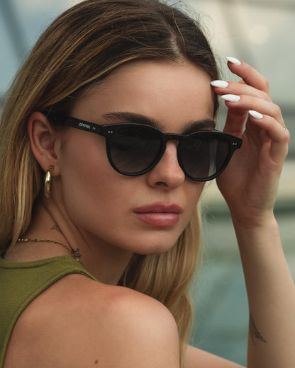 01 - BLACK sunglasses by OFFPRIX made of Italian Mazzucchelli™ acetate with ZEISS™ gradient polarized lenses