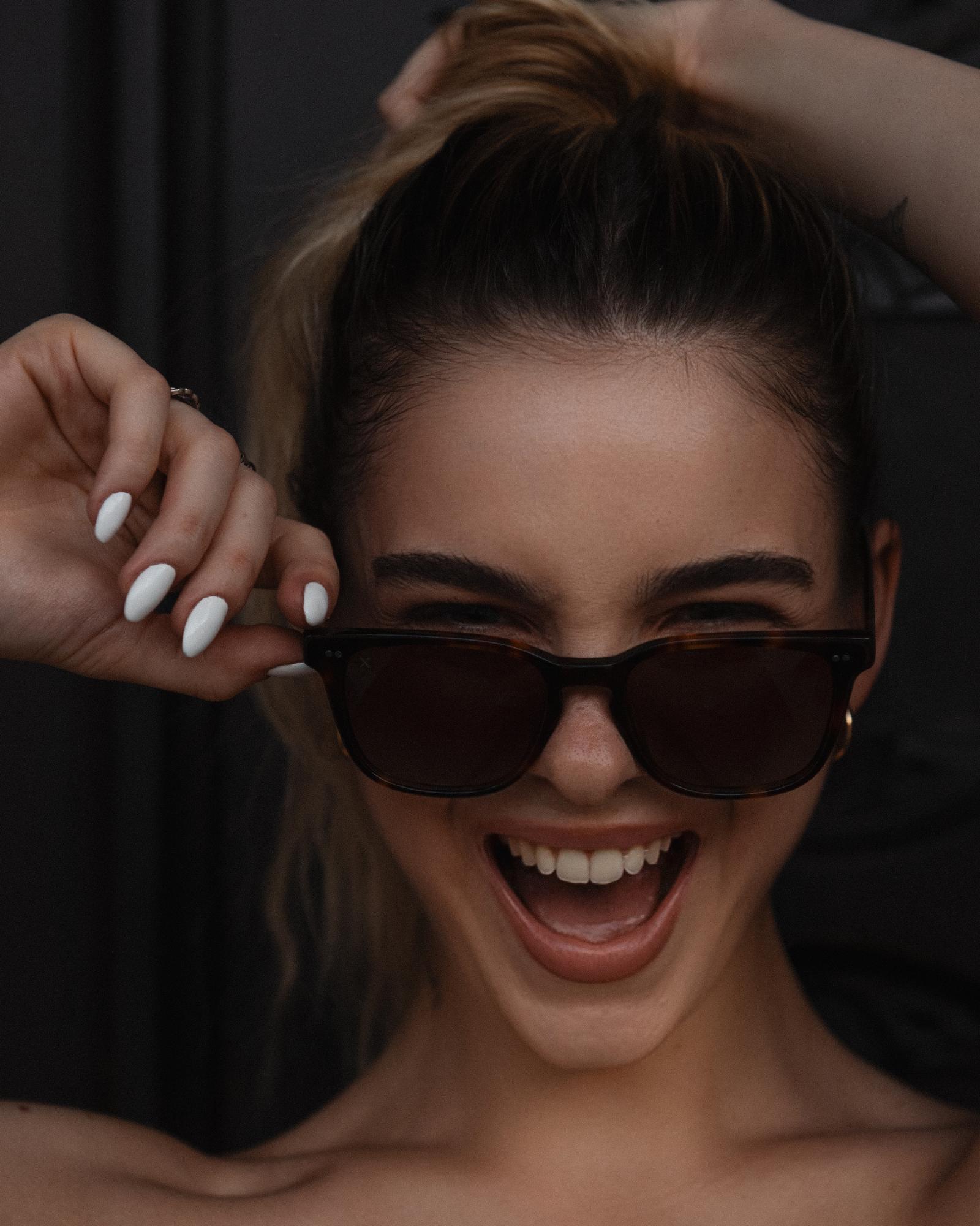 02 - TORTOISE sunglasses by OFFPRIX made of Italian Mazzucchelli™ acetate with ZEISS™ gradient polarized lenses