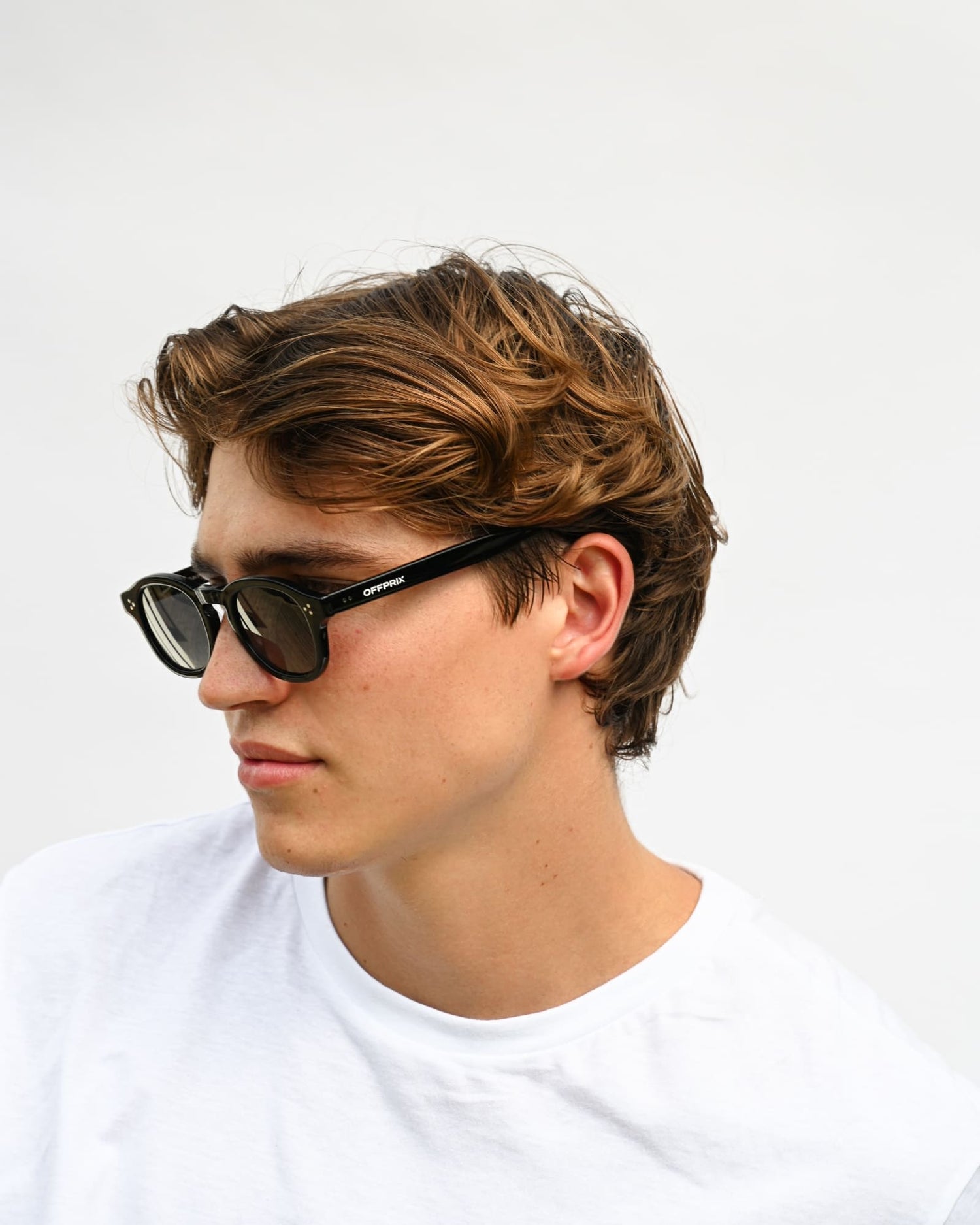 LINO - BLACK sunglasses by OFFPRIX made of Italian Mazzucchelli™ acetate with ZEISS™ gradient polarized lenses