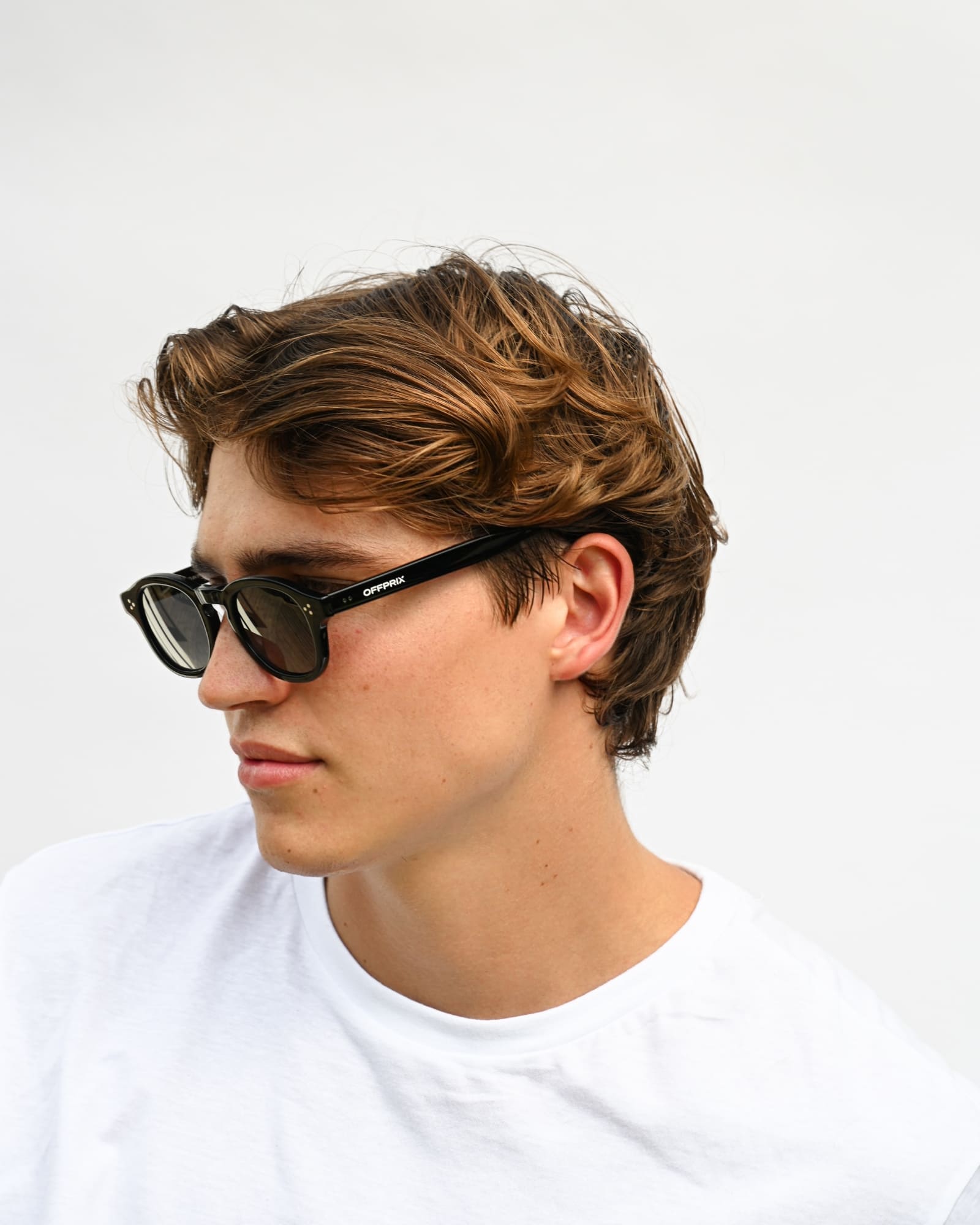 LINO - BLACK sunglasses by OFFPRIX made of Italian Mazzucchelli™ acetate with ZEISS™ gradient polarized lenses